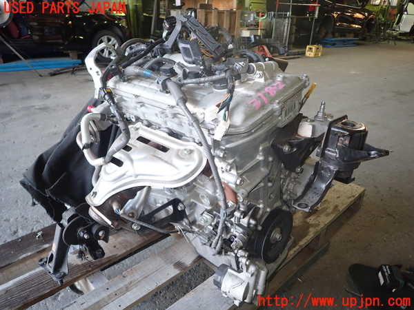 1UPJ-31822010]レクサス・CT200h(ZWA10)エンジン 2ZR-FXE 中古_m0002.jpg