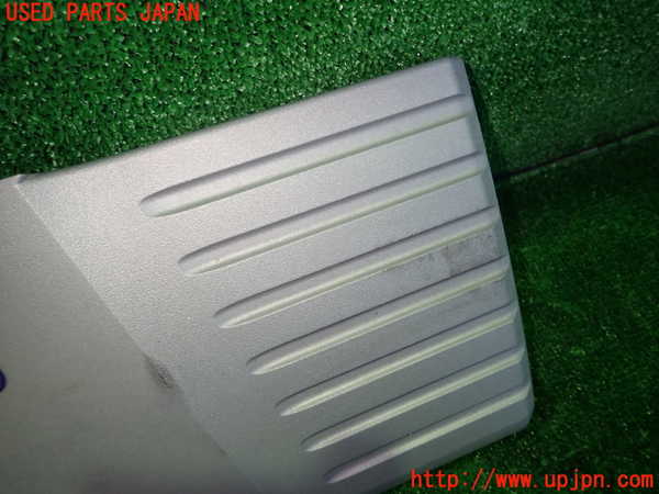 1UPJ-31822160]レクサス・CT200h(ZWA10)エンジンアッパーカバー 中古_m0002.jpg