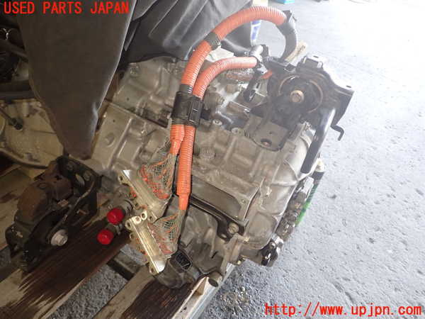 1UPJ-31823010]レクサス・CT200h(ZWA10)ミッション AT 2ZR-FXE 中古_m0003.jpg