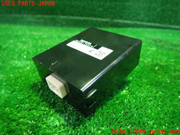 5UPJ-31826147]レクサス・CT200h(ZWA10)コンピューター2 (86572-76010) 中古_m0001.jpg