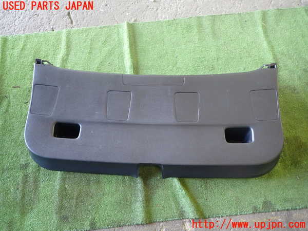 5UPJ-31821578]レクサス・CT200h(ZWA10)バックドア内張り 中古_m0001.jpg