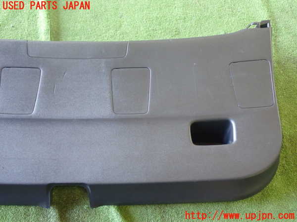 5UPJ-31821578]レクサス・CT200h(ZWA10)バックドア内張り 中古_m0002.jpg