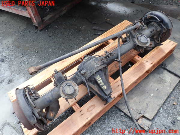 1UPJ-31834400]ランクルプラド(KZJ78W)リアデフホーシング 中古_m0002.jpg
