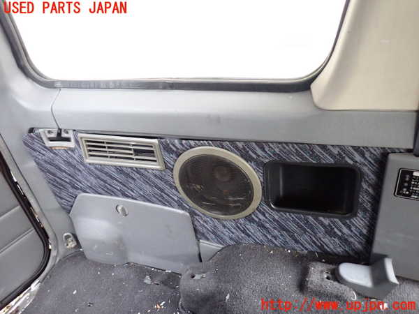 1UPJ-31837680]ランクルプラド(KZJ78W)左リアピラートリム 中古_m0001.jpg