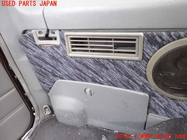 1UPJ-31837680]ランクルプラド(KZJ78W)左リアピラートリム 中古_m0003.jpg