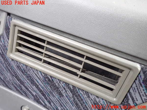 1UPJ-31837680]ランクルプラド(KZJ78W)左リアピラートリム 中古_m0004.jpg