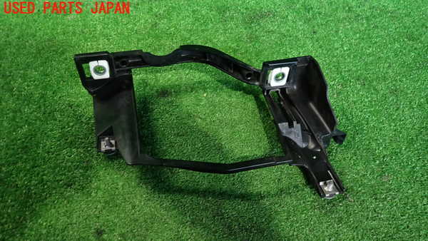 2UPJ-31841142]BMW M5(NB50)(E60)左ヘッドライトリム 中古_m0002.jpg