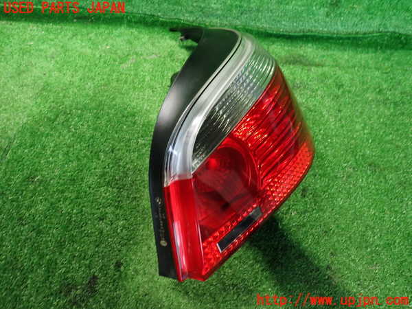 2UPJ-31841530]BMW M5(NB50)(E60)右テールランプ 中古_m0002.jpg