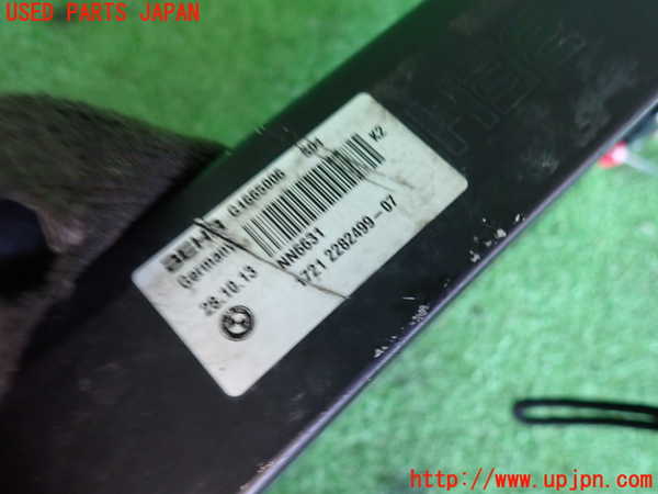 2UPJ-31842481]BMW M5(NB50)(E60)オイルクーラー1 中古_m0002.jpg