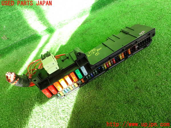 2UPJ-31846741]BMW M5(NB50)(E60)ヒューズボックス1 中古_m0001.jpg