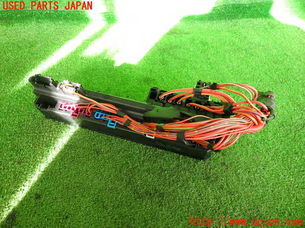 2UPJ-31846741]BMW M5(NB50)(E60)ヒューズボックス1 中古_m0002.jpg