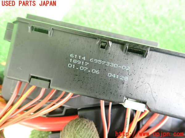 2UPJ-31846741]BMW M5(NB50)(E60)ヒューズボックス1 中古_m0003.jpg