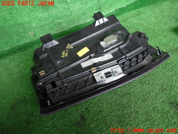 2UPJ-31847516]BMW M5(NB50)(E60)グローブボックス1 中古_m0002.jpg
