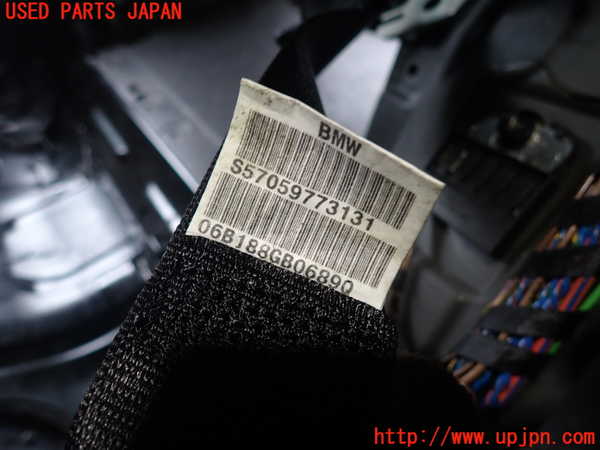 2UPJ-31847135]BMW M5(NB50)(E60)真中2列目シートベルト 中古_m0003.jpg