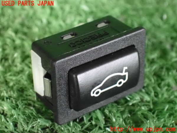 2UPJ-31856306]BMW 523i(XG20)スイッチ1 (トランクオープナー) 中古 F10_m0001.jpg