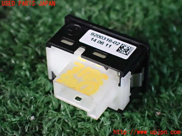 2UPJ-31856306]BMW 523i(XG20)スイッチ1 (トランクオープナー) 中古 F10_m0002.jpg