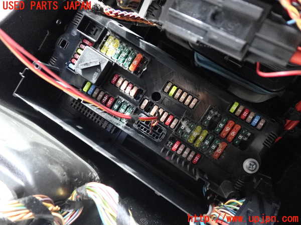 2UPJ-31856742]BMW 523i(XG20)ヒューズボックス2 中古 F10_m0002.jpg