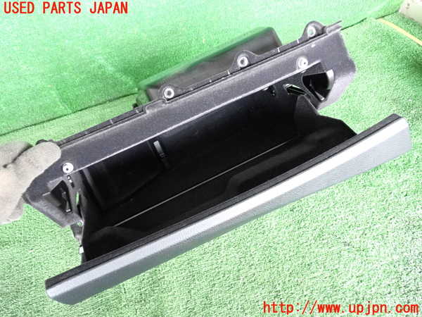 2UPJ-31857516]BMW 523i(XG20)グローブボックス1 中古 F10_m0002.jpg