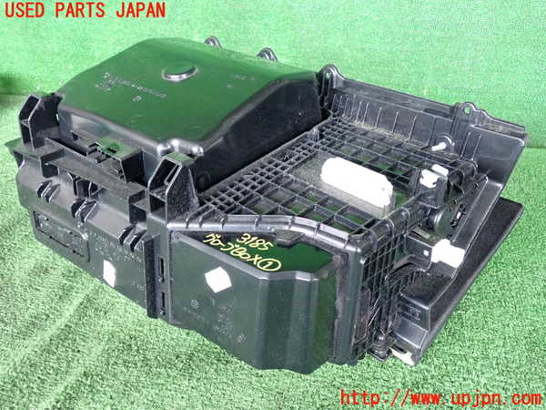 2UPJ-31857516]BMW 523i(XG20)グローブボックス1 中古 F10_m0003.jpg