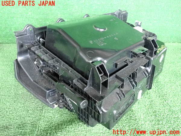2UPJ-31857516]BMW 523i(XG20)グローブボックス1 中古 F10_m0004.jpg