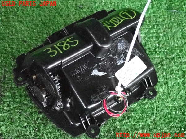 2UPJ-31857821]BMW 523i(XG20)灰皿1 中古 F10_m0003.jpg