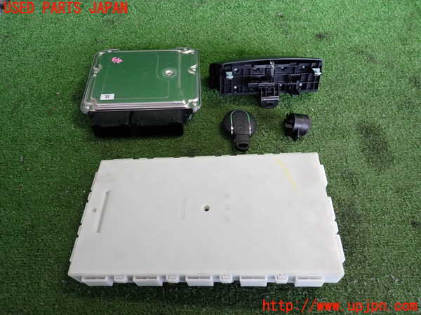 2UPJ-31866110]BMW ミニ(MINI)クーパーD(XN15M)エンジンコンピューター (DDE) 中古 (F56)_m0004.jpg