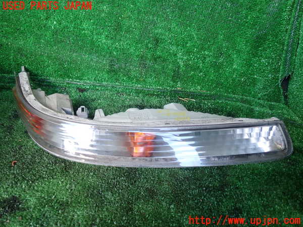 1UPJ-31871160]ハイエースワゴン100系(KZH100G)右ウィンカーレンズ 中古_m0001.jpg