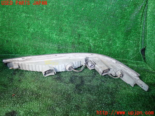 1UPJ-31871160]ハイエースワゴン100系(KZH100G)右ウィンカーレンズ 中古_m0002.jpg