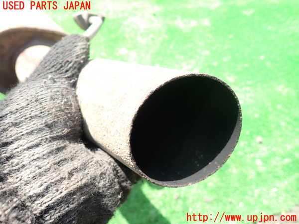 1UPJ-31872671]ハイエースワゴン100系(KZH100G)リアマフラー1 中古_m0003.jpg