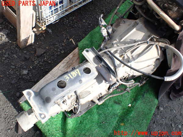 1UPJ-31873010]ハイエースワゴン100系(KZH100G)ミッション AT 1KZ-TE 中古_m0001.jpg