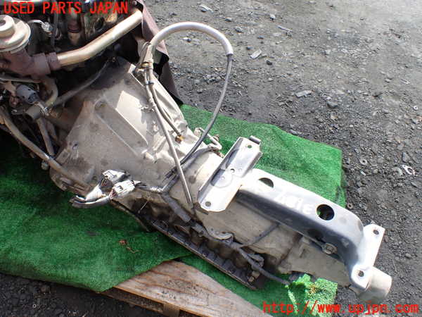 1UPJ-31873010]ハイエースワゴン100系(KZH100G)ミッション AT 1KZ-TE 中古_m0002.jpg