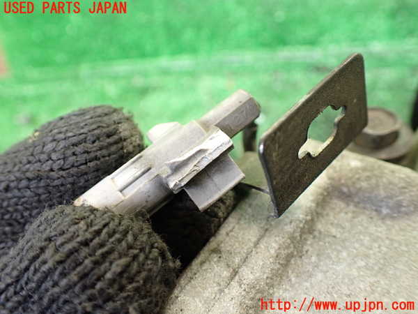 5UPJ-31876025]ハイエースワゴン100系(KZH100G)エアコンコンプレッサー 中古_m0004.jpg