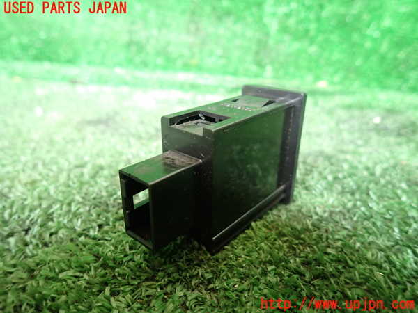 1UPJ-31876306]ハイエースワゴン100系(KZH100G)スイッチ1(ECT) 中古_m0002.jpg