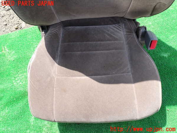 1UPJ-31877035]ハイエースワゴン100系(KZH100G)運転席シート 中古_m0003.jpg
