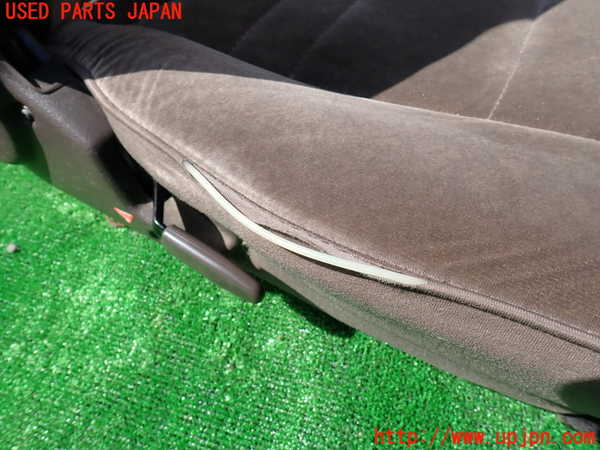 1UPJ-31877035]ハイエースワゴン100系(KZH100G)運転席シート 中古_m0004.jpg