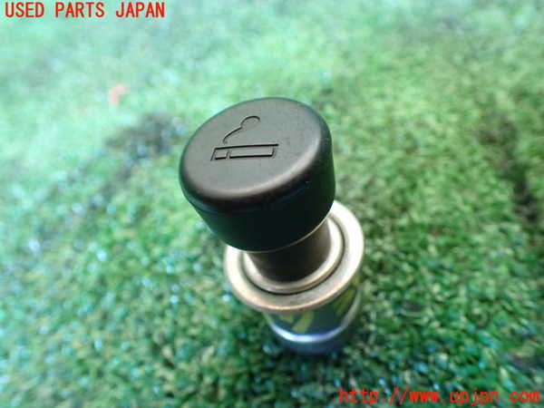 1UPJ-31877815]ハイエースワゴン100系(KZH100G)シガライター 中古_m0001.jpg