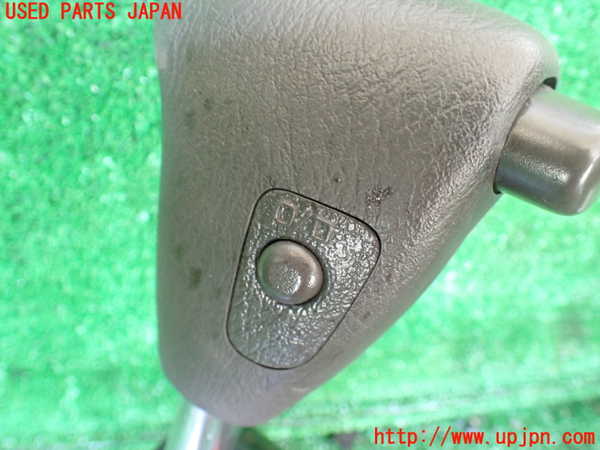 1UPJ-31877555]ハイエースワゴン100系(KZH100G)ATシフトレバー 中古_m0002.jpg
