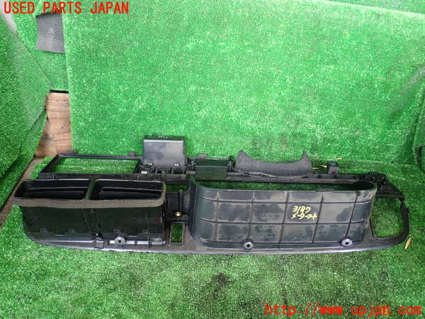 1UPJ-31877510]ハイエースワゴン100系(KZH100G)メーターフード 中古_m0003.jpg
