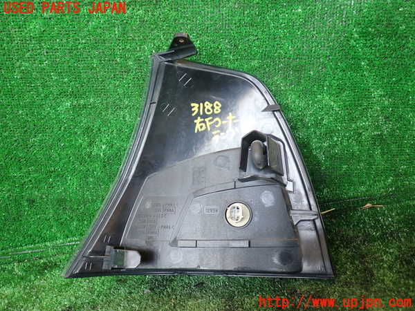 1UPJ-31881150]グランドハイエース(VCH10W)右コーナーランプ 中古_m0003.jpg