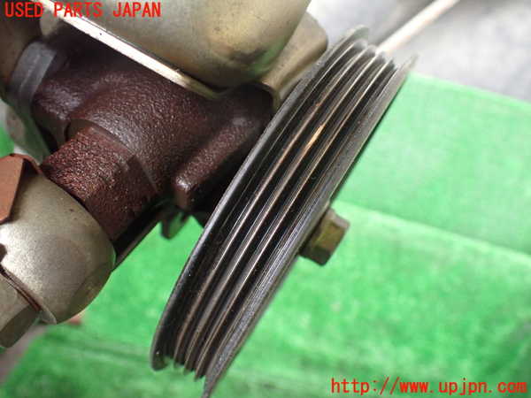 5UPJ-31884250]グランドハイエース(VCH10W)パワステポンプ 中古_m0003.jpg