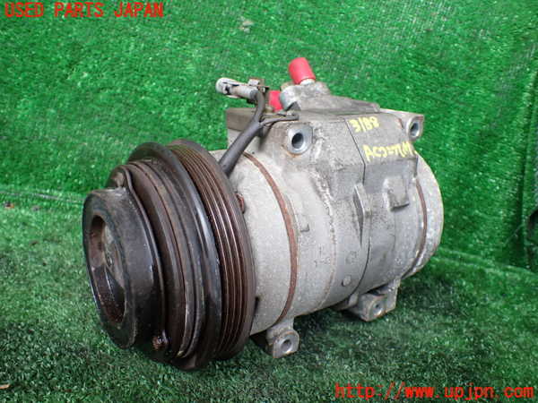 1UPJ-31886025]グランドハイエース(VCH10W)エアコンコンプレッサー 中古_m0001.jpg