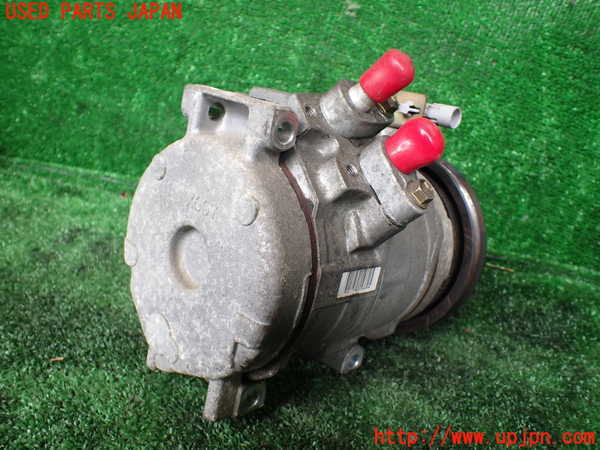 1UPJ-31886025]グランドハイエース(VCH10W)エアコンコンプレッサー 中古_m0002.jpg