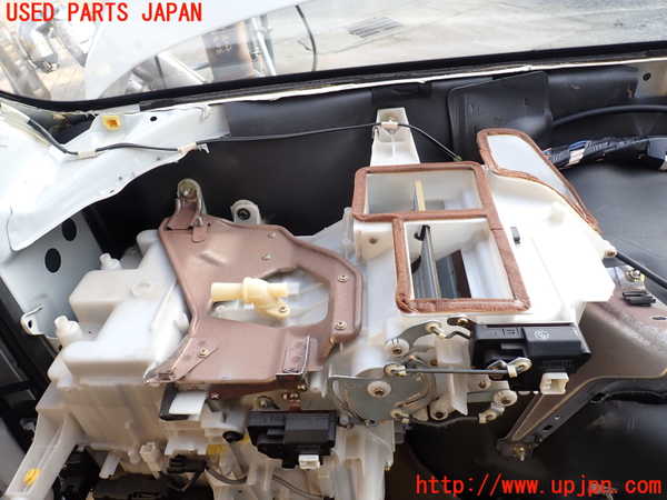 1UPJ-31886081]グランドハイエース(VCH10W)エバポレーター1 (フロント) 中古_m0002.jpg