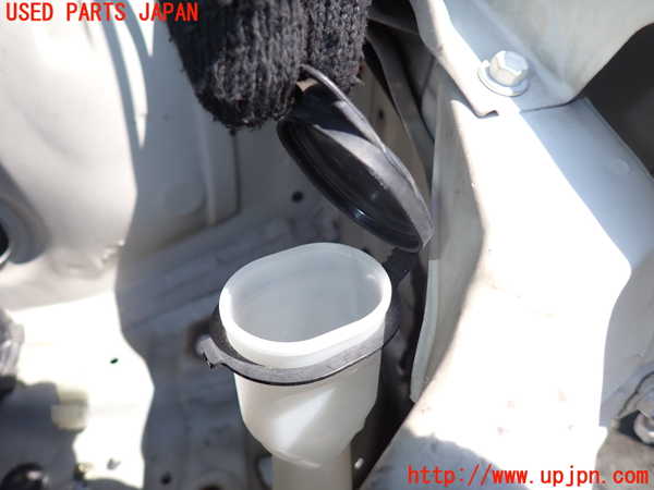 1UPJ-31886791]グランドハイエース(VCH10W)ウォッシャータンク1 中古_m0002.jpg