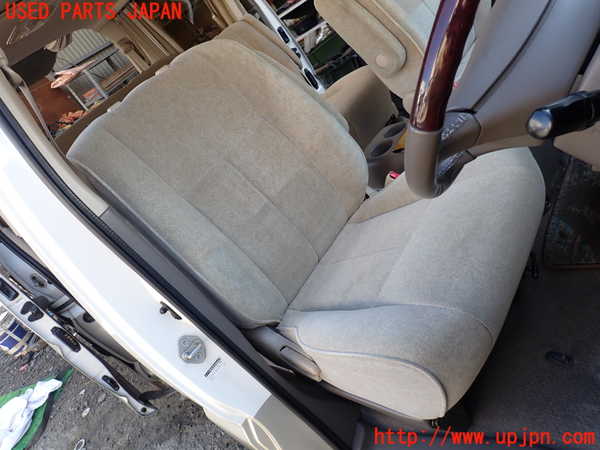 1UPJ-31887035]グランドハイエース(VCH10W)運転席シート 中古_m0001.jpg