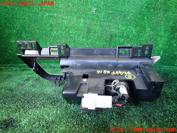 1UPJ-31887842]グランドハイエース(VCH10W)小物入れ2 中古_m0003.jpg