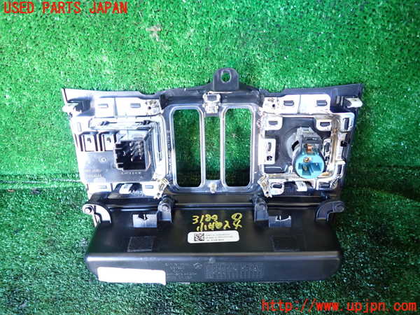 1UPJ-31897841]ジープ・ラングラー アンリミテッド(JL36L)小物入れ1 中古_m0002.jpg