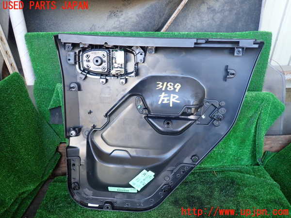 1UPJ-31891324]ジープ・ラングラー アンリミテッド(JL36L)左後ドア内張り 中古_m0004.jpg