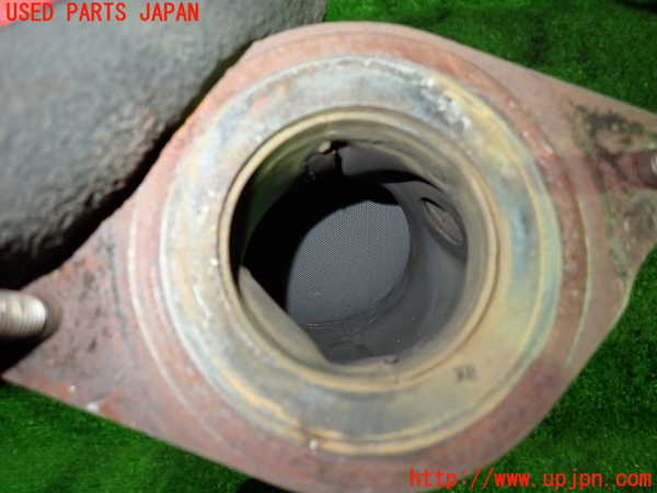 1UPJ-31902661]セレナ e-POWER(HFC27)触媒1 中古_m0003.jpg