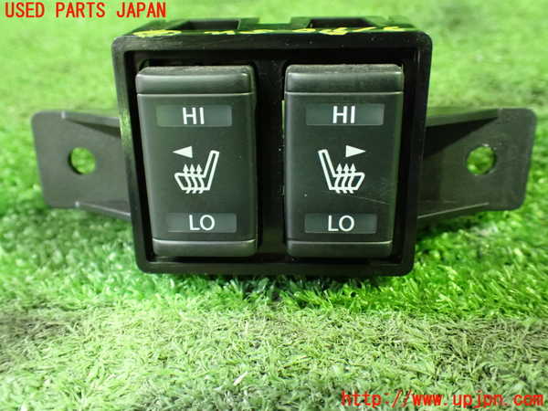 1UPJ-31906311]セレナ e-POWER(HFC27)スイッチ6 (シートヒーター) 中古_m0001.jpg